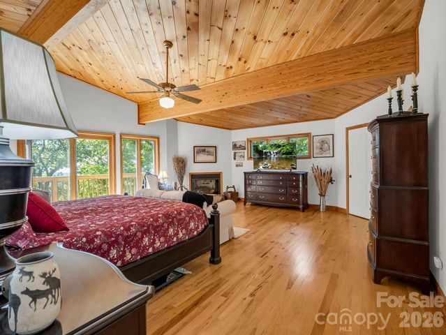 366 Summer Haven Road, Swannanoa, NC 28778