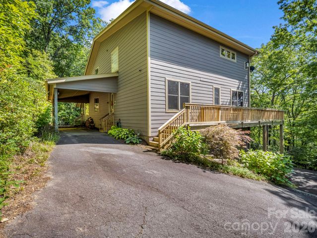 366 Summer Haven Road, Swannanoa, NC 28778