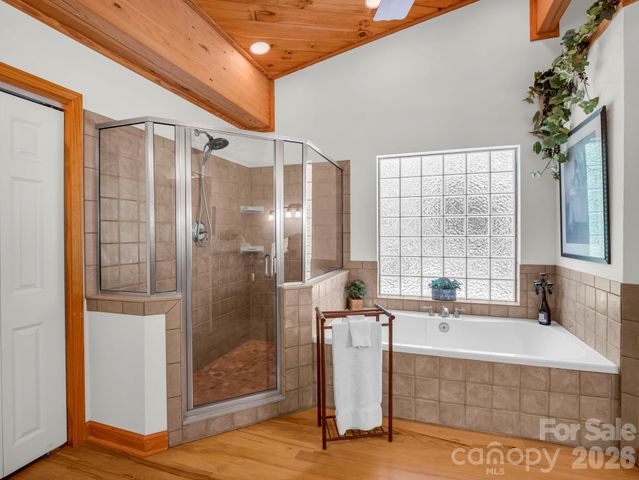 366 Summer Haven Road, Swannanoa, NC 28778
