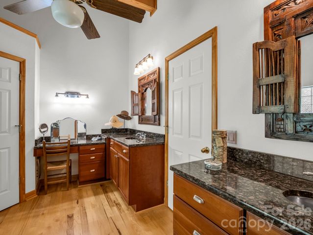 366 Summer Haven Road, Swannanoa, NC 28778