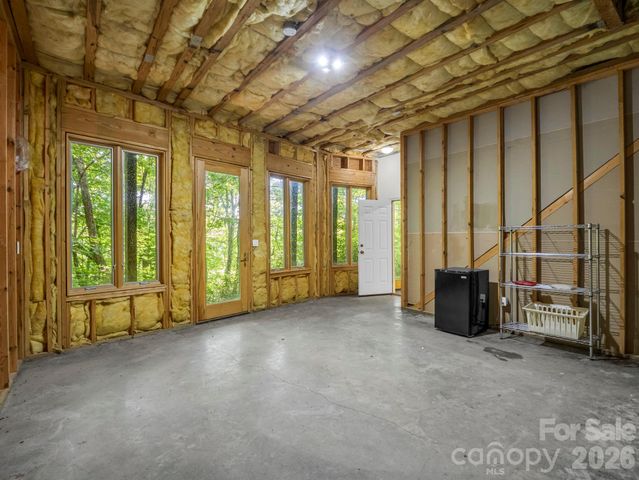366 Summer Haven Road, Swannanoa, NC 28778