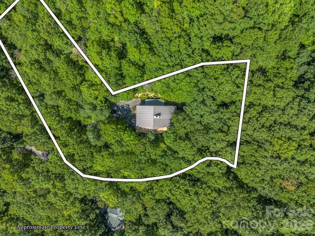 366 Summer Haven Road, Swannanoa, NC 28778