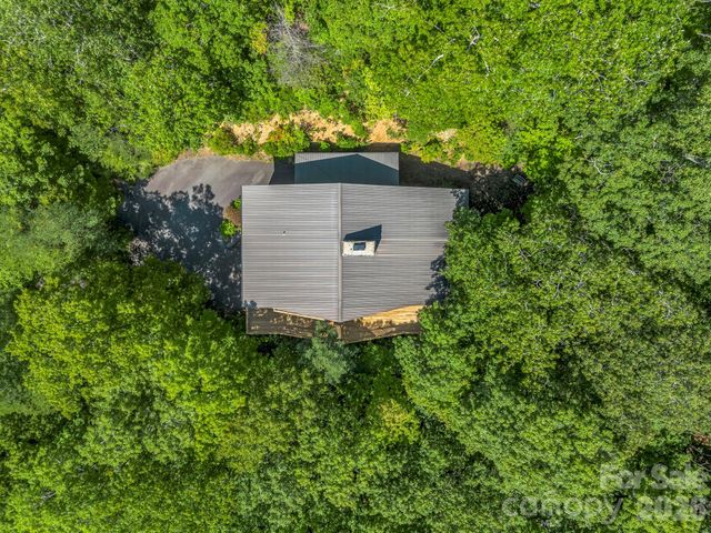 366 Summer Haven Road, Swannanoa, NC 28778