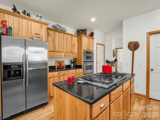 366 Summer Haven Road, Swannanoa, NC 28778
