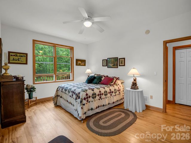 366 Summer Haven Road, Swannanoa, NC 28778