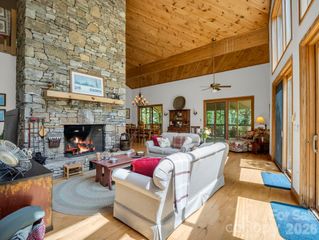 366 Summer Haven Road, Swannanoa, NC 28778