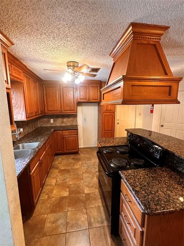 2215 Gontier Drive, Bay City, TX 77414