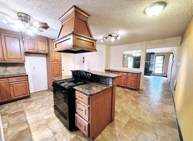 2215 Gontier Drive, Bay City, TX 77414