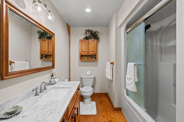 16 Dunhill Road, Jackson, NJ 08527