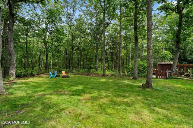 16 Dunhill Road, Jackson, NJ 08527