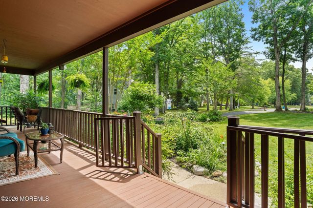 16 Dunhill Road, Jackson, NJ 08527