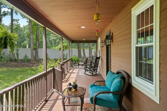 16 Dunhill Road, Jackson, NJ 08527