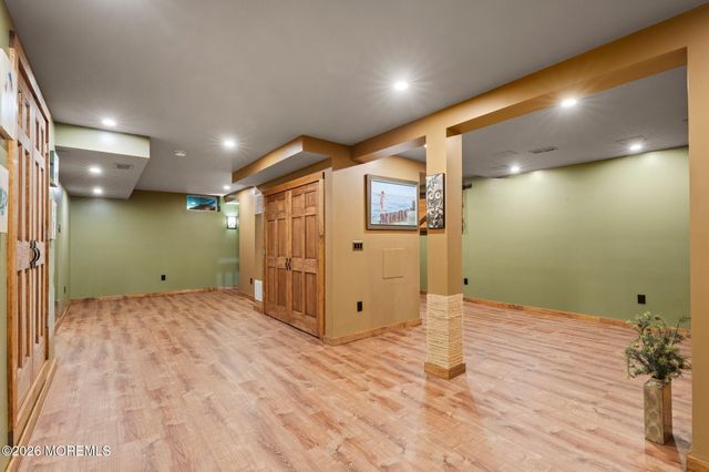 16 Dunhill Road, Jackson, NJ 08527
