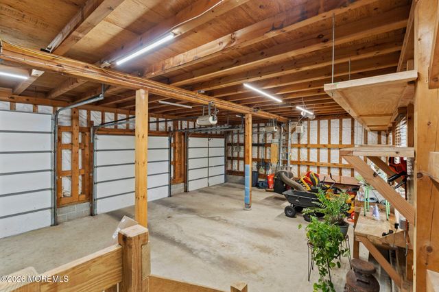 16 Dunhill Road, Jackson, NJ 08527