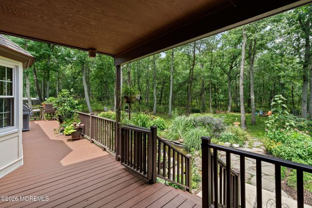 16 Dunhill Road, Jackson, NJ 08527