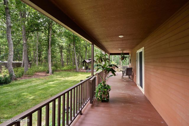 16 Dunhill Road, Jackson, NJ 08527