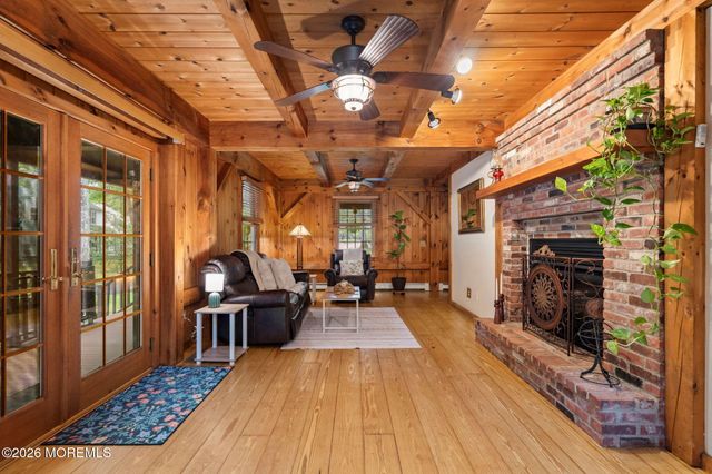 16 Dunhill Road, Jackson, NJ 08527