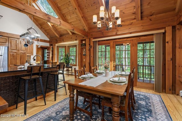 16 Dunhill Road, Jackson, NJ 08527