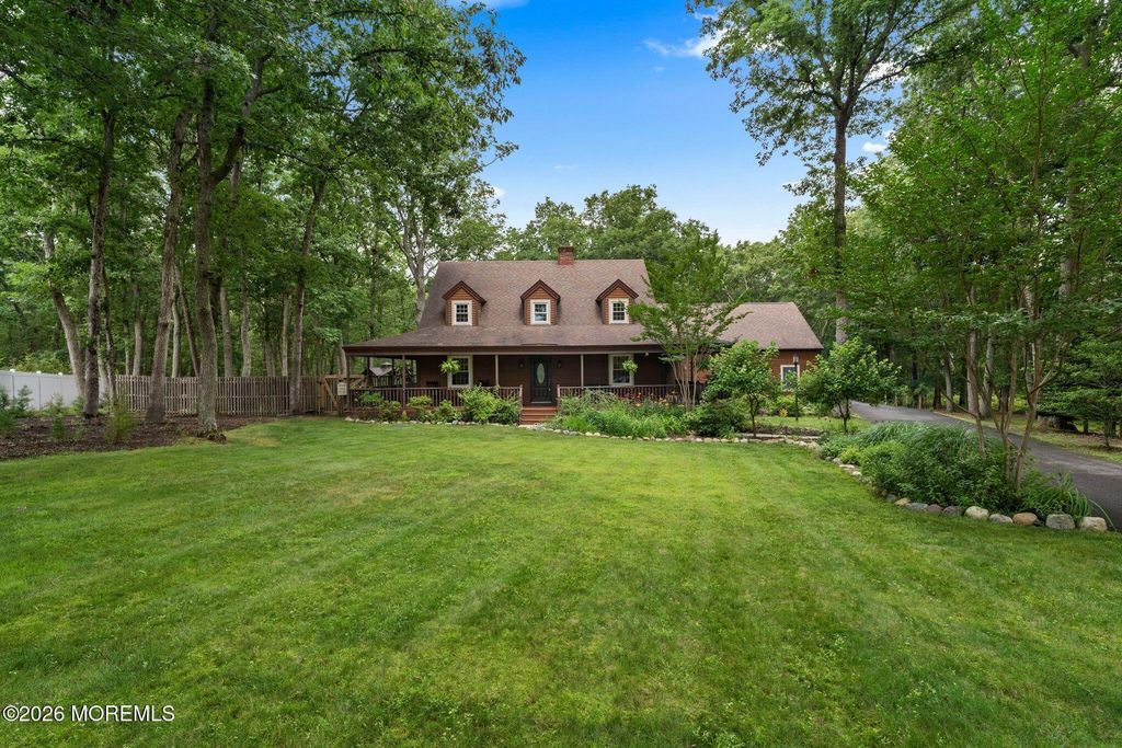 16 Dunhill Road, Jackson, NJ 08527