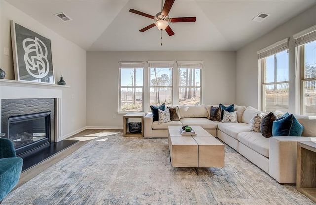 515 Dulles Drive, Mcdonough, GA 30253