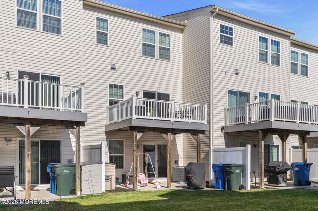 5 Jake Drive, Tinton Falls, NJ 07712