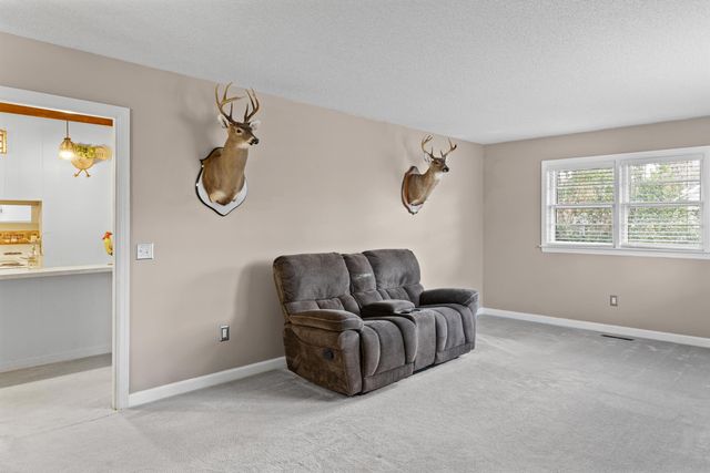 204 Brook Drive, Saint Matthews, SC 29135