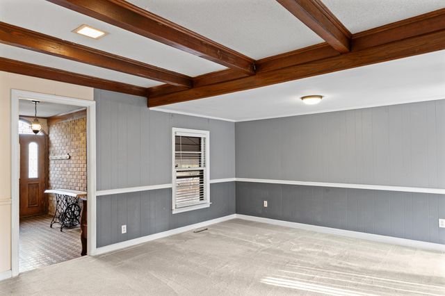 204 Brook Drive, Saint Matthews, SC 29135