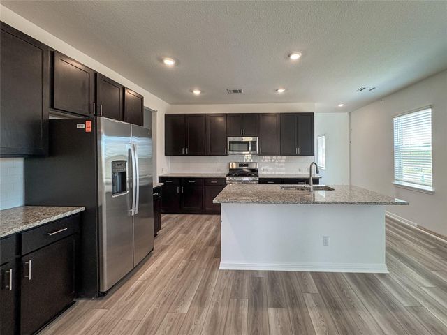 142 Jake Pine DR, Buda, TX 78610