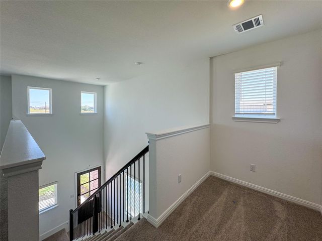 142 Jake Pine DR, Buda, TX 78610