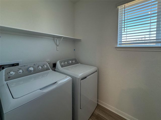 142 Jake Pine DR, Buda, TX 78610