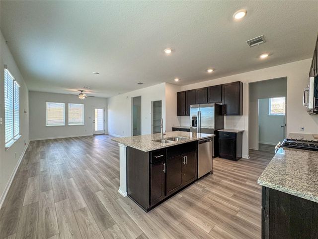 142 Jake Pine DR, Buda, TX 78610