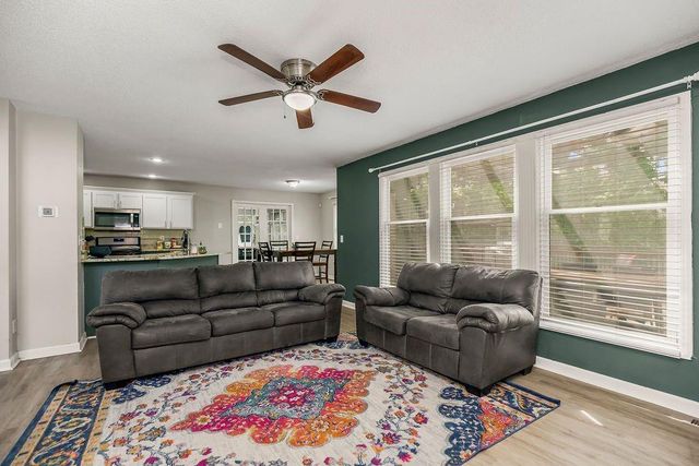 8401 NE 75th Terrace, Kansas City, MO 64158