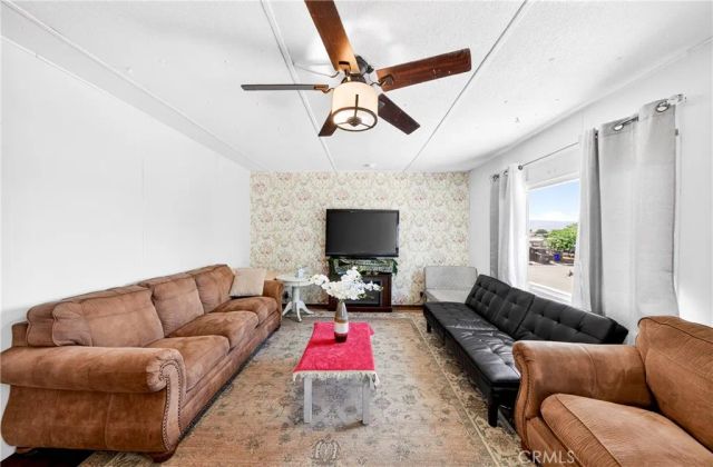 15668 Calico, Victorville, CA 92395