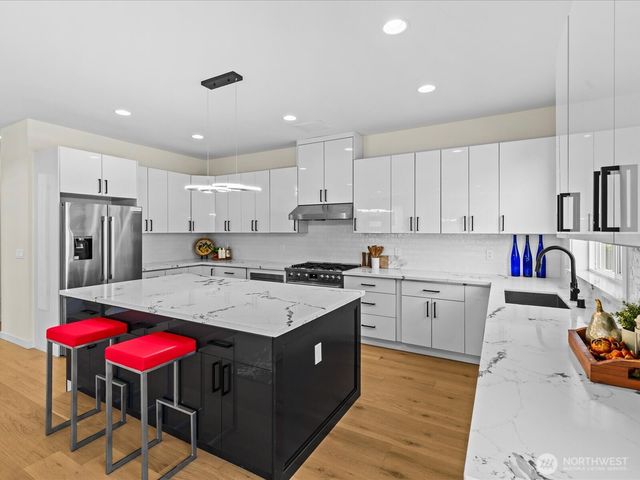 1719 163rd Court NE, Bellevue, WA 98008