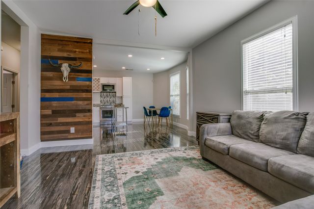 834 S Polk Street, Dallas, TX 75208