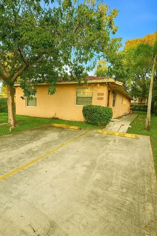 734 NW 13th Ter, Fort Lauderdale, FL 33311