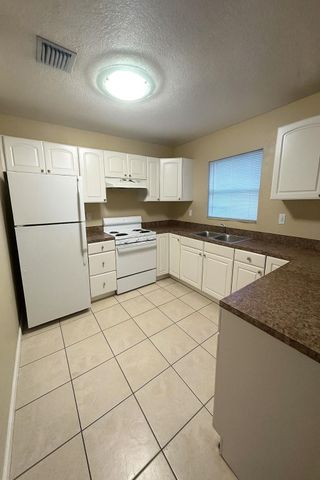 734 NW 13th Ter, Fort Lauderdale, FL 33311