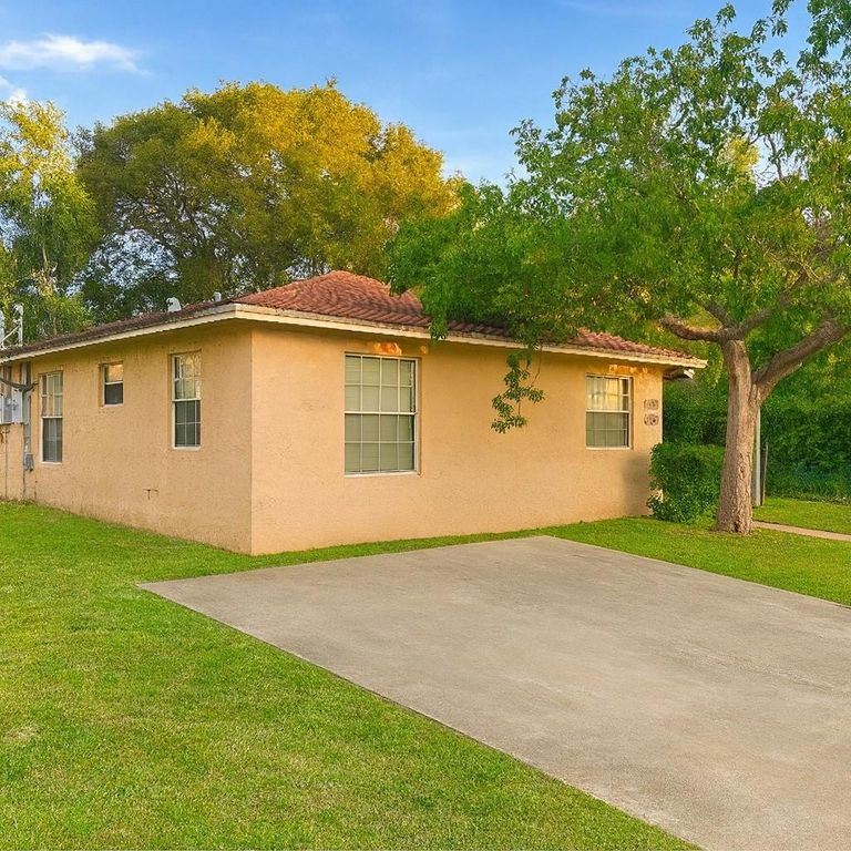 734 NW 13th Ter, Fort Lauderdale, FL 33311