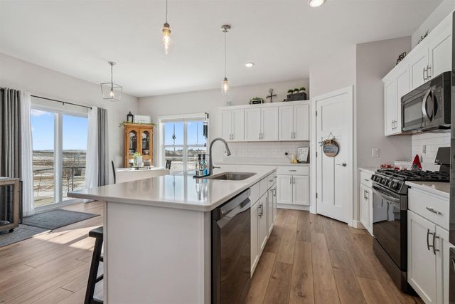 273 Meadow Brook Trl, Manchester, IA 52057