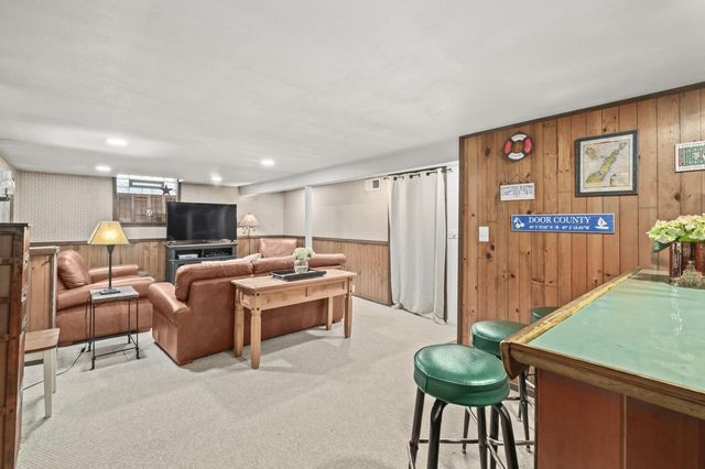 2828 88th STREET, Milwaukee, WI 53222