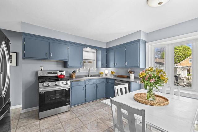 2828 88th STREET, Milwaukee, WI 53222