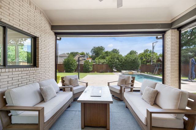 5948 Azalea Lane, Dallas, TX 75230
