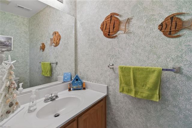 15136 Evening CT, Carrollton, VA 23314