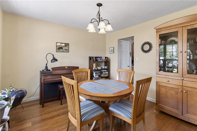 15136 Evening CT, Carrollton, VA 23314