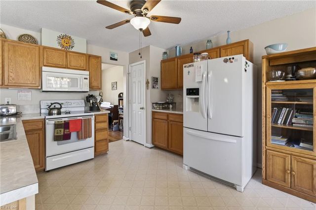 15136 Evening CT, Carrollton, VA 23314