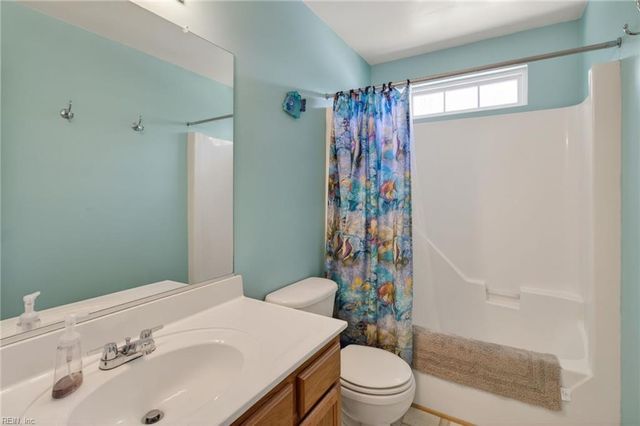 15136 Evening CT, Carrollton, VA 23314