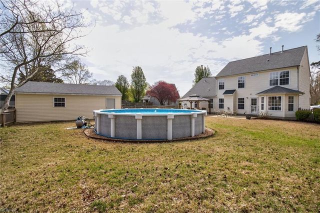 15136 Evening CT, Carrollton, VA 23314