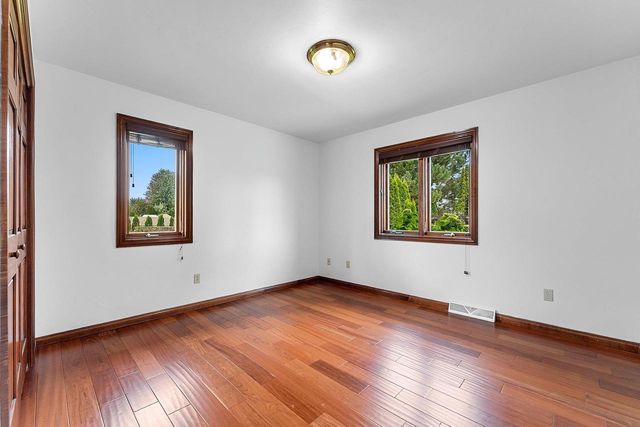 2328 LOST DAUPHIN ROAD, De Pere, WI 54115