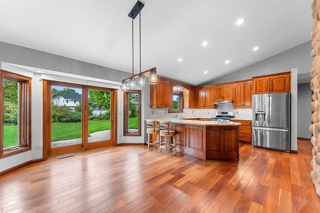 2328 LOST DAUPHIN ROAD, De Pere, WI 54115