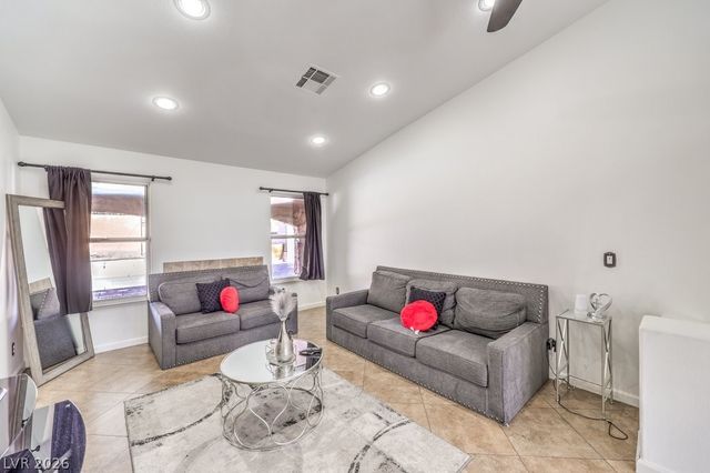 4304 West LA MADRE Way, North Las Vegas, NV 89031